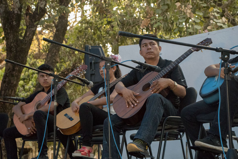 Orquesta de Guitarras “Mekahuehuetl”