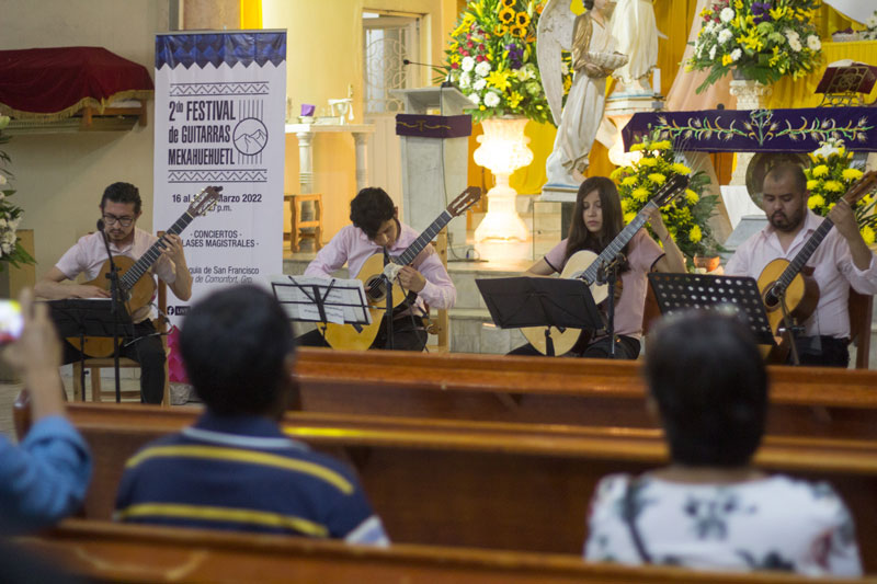 Presentación del Cuarteto de Guitarras "Tollohcan"