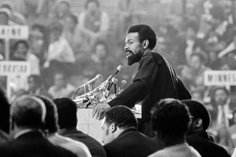 Amiri Baraka en la National Black Political Convention, 1972 (Foto: Gary Settle)
