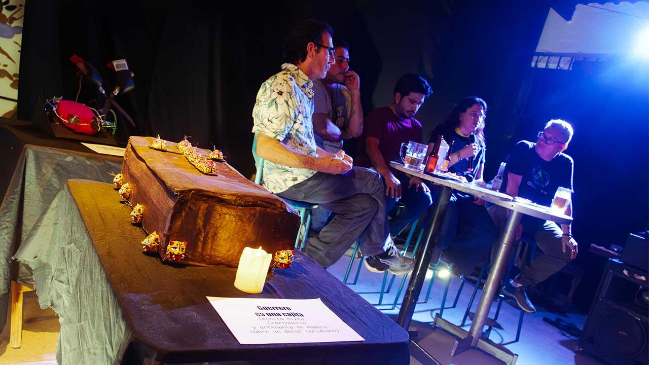 Mesa de diálogo sobre arte contemporáneo en Acapulco con Manuel Maciel, Jorge Alfaro, Luis Vargas Santa Cruz, Yadín Rodríguez y Jeanette Rojas.