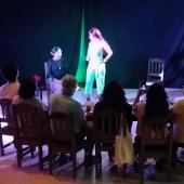 La Compañía de Teatro Cámara Negra en el Bar del Puerto